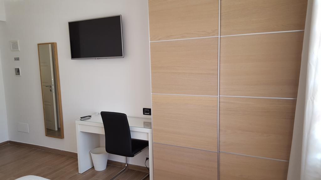 Luce Di Luna Luxury Suites *