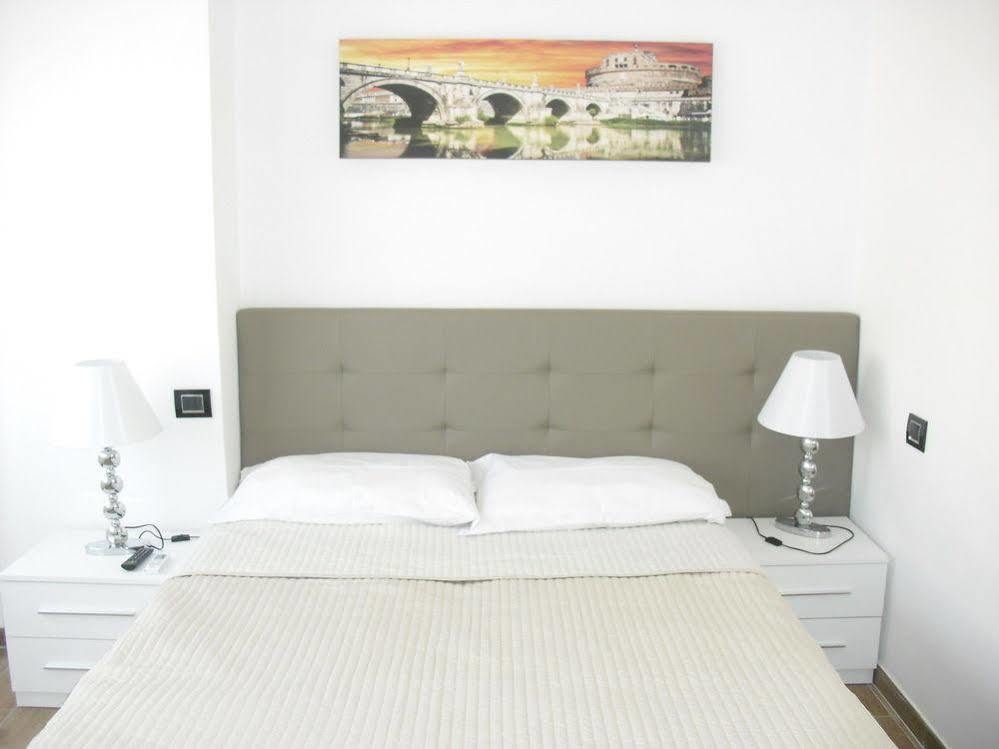 Luce Di Luna Luxury Suites *