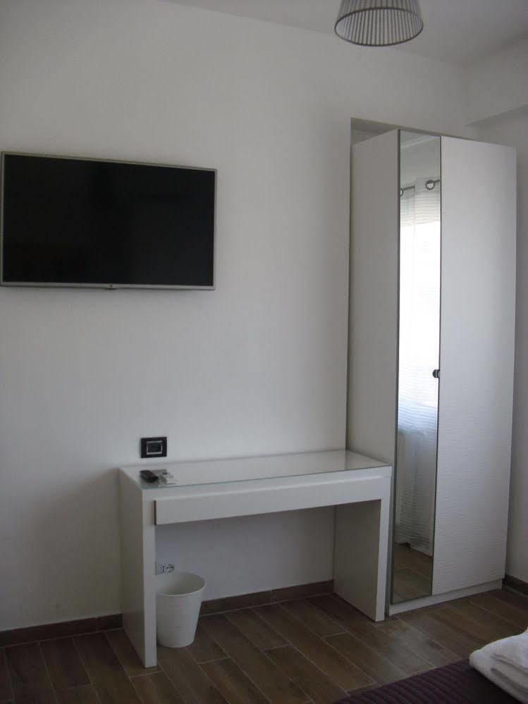 Luce Di Luna Luxury Suites Guest house *