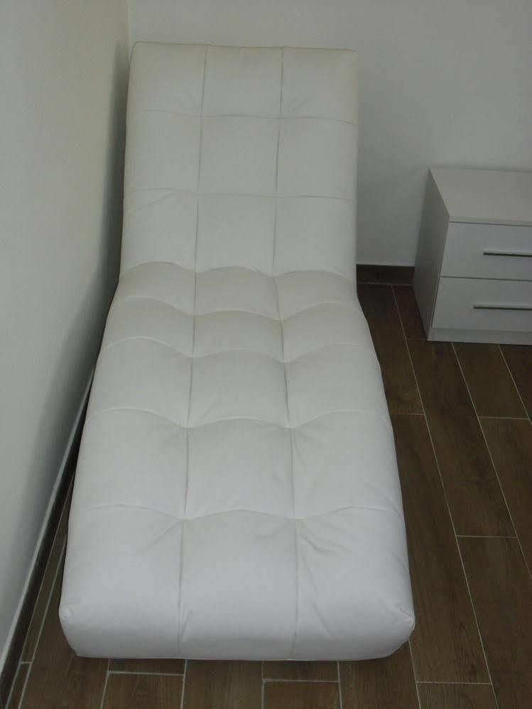 Luce Di Luna Luxury Suites *